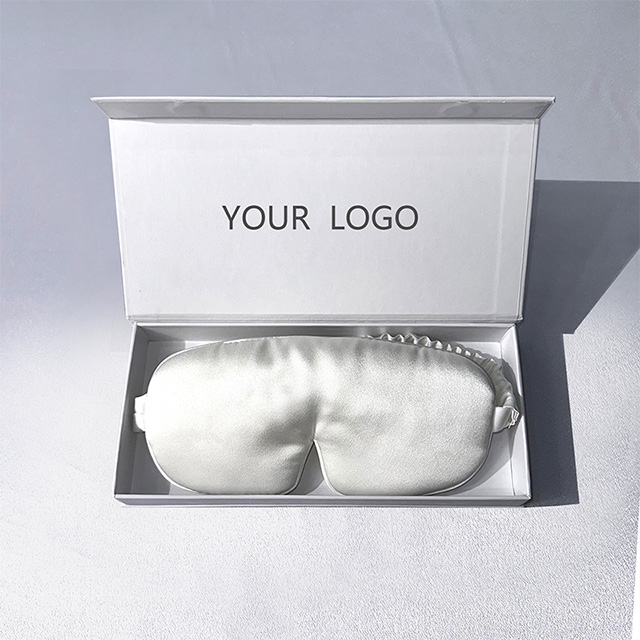 Maschera per gli occhi in seta nera premium morbida e idratante